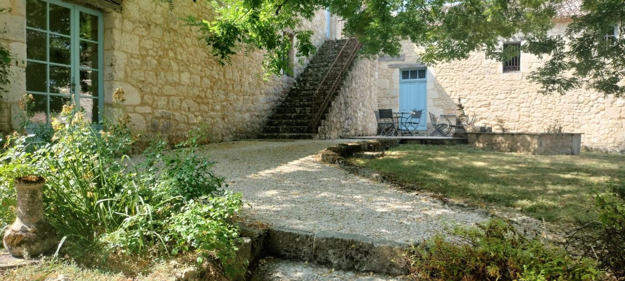 فندق Chambre D'Hote "La Pierre" Domaine De Fonpeyroune Conne-de-Labarde المظهر الخارجي الصورة